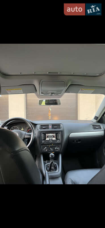 Седан Volkswagen Jetta 2012 в Дрогобичі