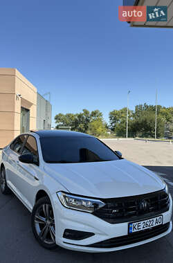 Седан Volkswagen Jetta 2019 в 