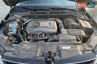 Седан Volkswagen Jetta 2014 в 