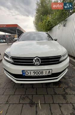 Седан Volkswagen Jetta 2014 в Львові