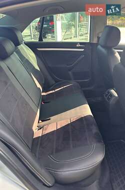 Седан Volkswagen Jetta 2009 в Стрые