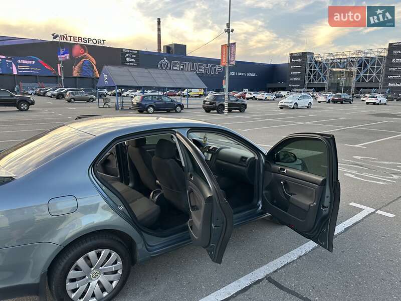 Седан Volkswagen Jetta 2008 в Києві фото 9 Седан Volkswagen Jetta 2008 в Києві