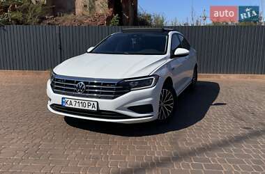 Седан Volkswagen Jetta 2018 в Дніпрі