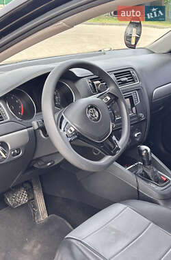 Седан Volkswagen Jetta 2017 в 