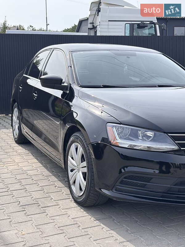 Седан Volkswagen Jetta 2017 в Львові
