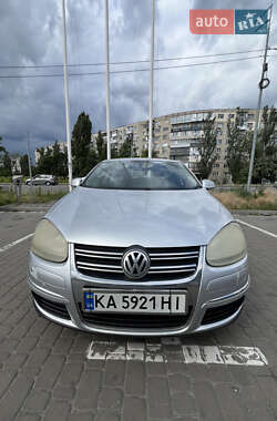 Седан Volkswagen Jetta 2006 в Киеве