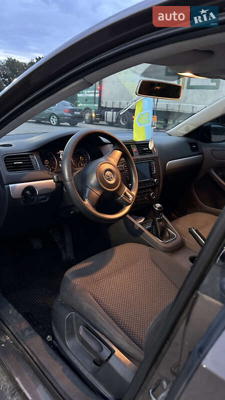 Седан Volkswagen Jetta 2011 в Виннице
