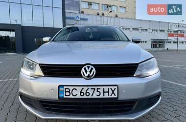 Седан Volkswagen Jetta 2011 в Львові