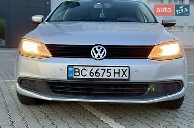 Седан Volkswagen Jetta 2011 в 