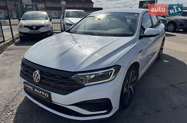 Седан Volkswagen Jetta 2019 в 