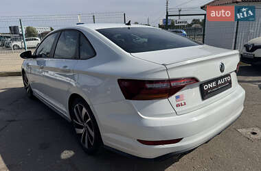 Седан Volkswagen Jetta 2019 в 