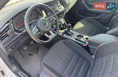 Седан Volkswagen Jetta 2019 в 
