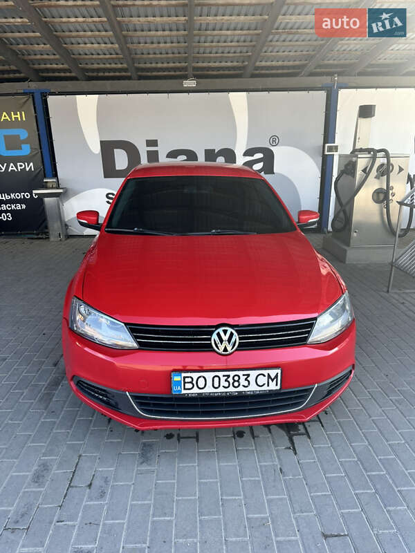 Седан Volkswagen Jetta 2012 в Тернополе