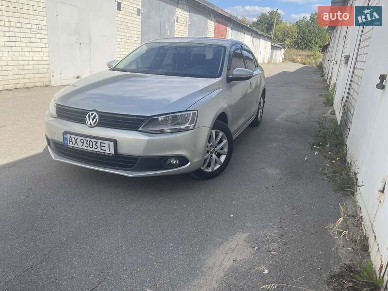 Седан Volkswagen Jetta 2011 в Харкові