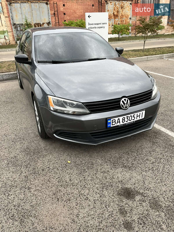 Седан Volkswagen Jetta 2014 в Кропивницком