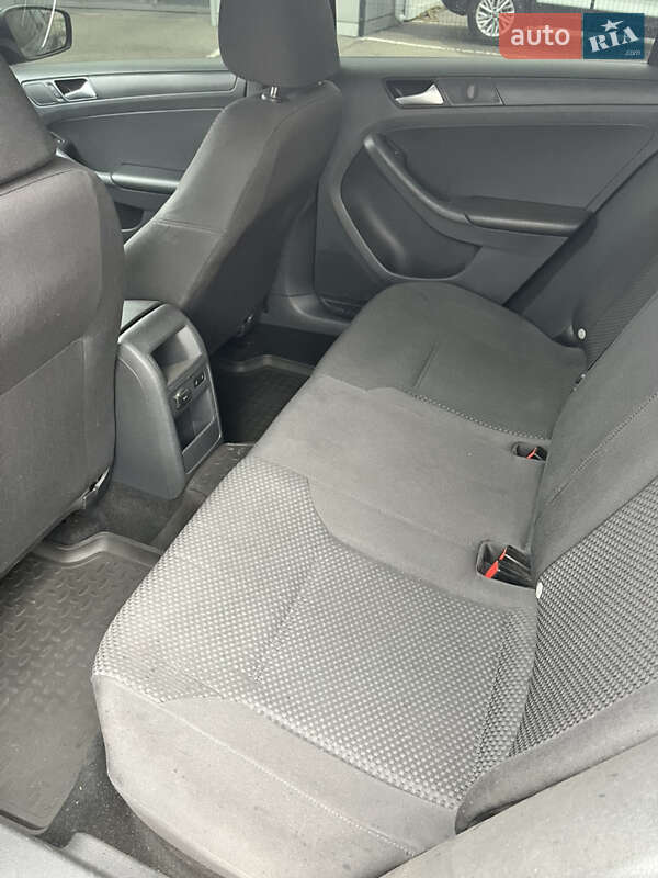 Седан Volkswagen Jetta 2014 в Кропивницком