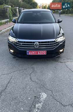 Седан Volkswagen Jetta 2020 в 