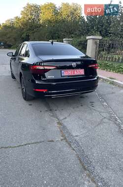 Седан Volkswagen Jetta 2020 в 