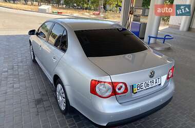 Седан Volkswagen Jetta 2009 в 