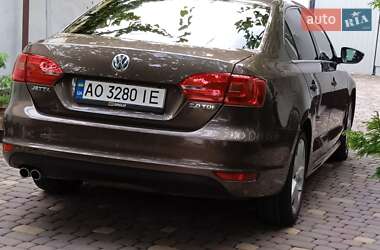 Седан Volkswagen Jetta 2012 в Мукачево