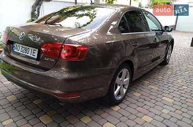 Седан Volkswagen Jetta 2012 в 