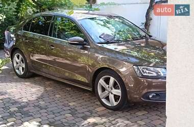 Седан Volkswagen Jetta 2012 в 