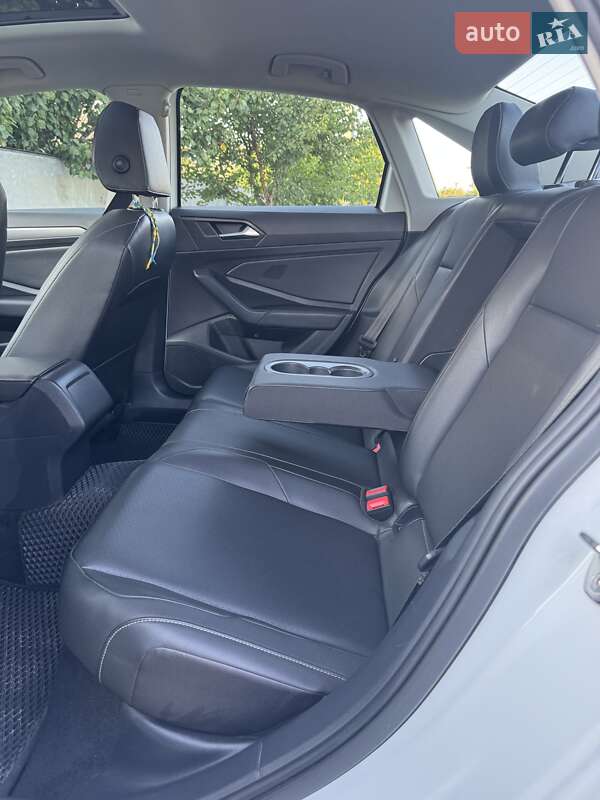 Седан Volkswagen Jetta 2018 в Конотопі