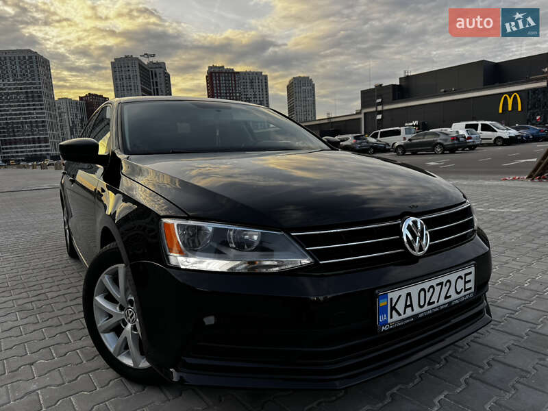 Седан Volkswagen Jetta 2015 в Києві