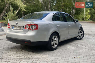 Седан Volkswagen Jetta 2006 в 