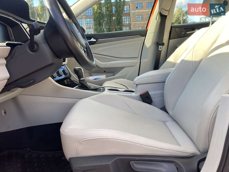 Седан Volkswagen Jetta 2019 в Києві