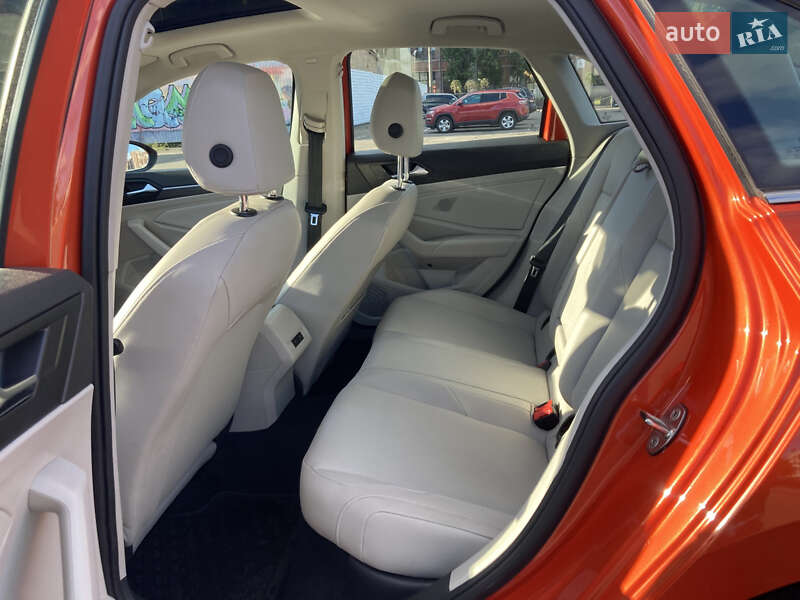 Седан Volkswagen Jetta 2019 в Києві