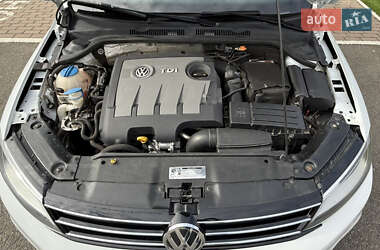 Седан Volkswagen Jetta 2016 в 
