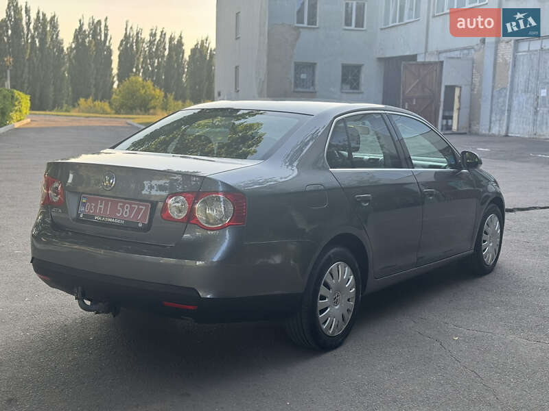 Седан Volkswagen Jetta 2007 в Рівному