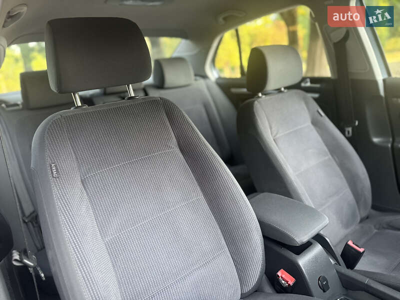 Седан Volkswagen Jetta 2007 в Рівному