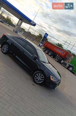Седан Volkswagen Jetta 2013 в 