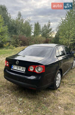 Седан Volkswagen Jetta 2008 в 