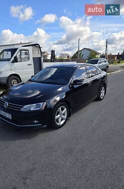 Седан Volkswagen Jetta 2015 в Киеве