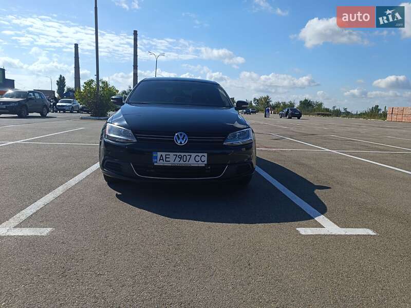 Седан Volkswagen Jetta 2013 в Кривому Розі