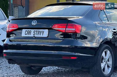 Седан Volkswagen Jetta 2014 в 