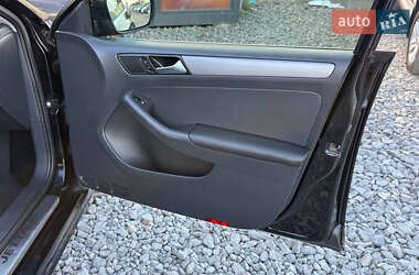 Седан Volkswagen Jetta 2014 в 