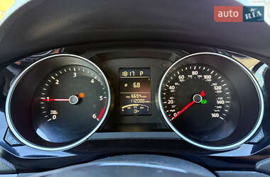 Седан Volkswagen Jetta 2014 в 