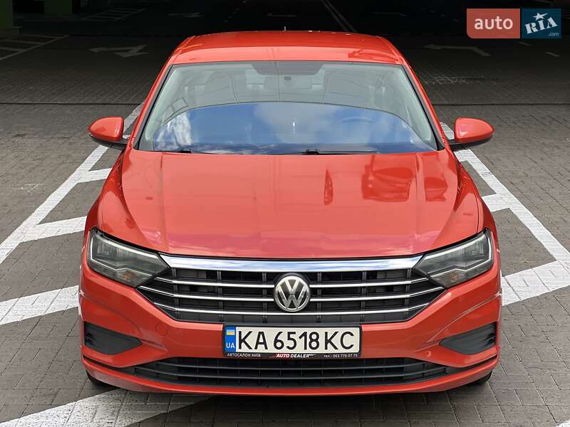 Седан Volkswagen Jetta 2019 в Киеве