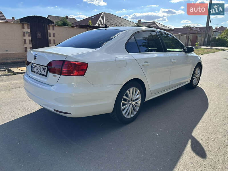 Седан Volkswagen Jetta 2014 в Одесі