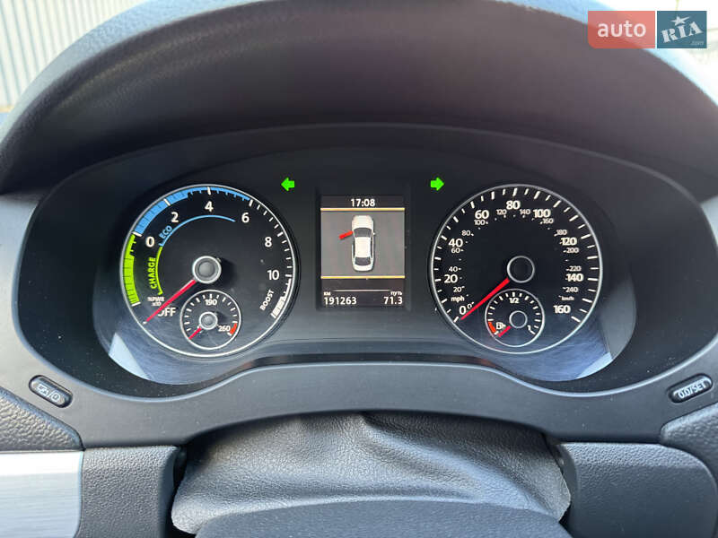 Седан Volkswagen Jetta 2013 в Тернополе