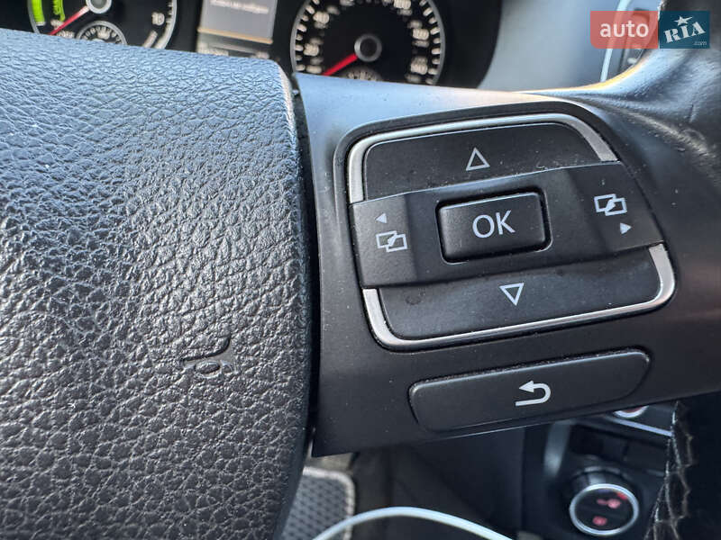 Седан Volkswagen Jetta 2013 в Тернополе