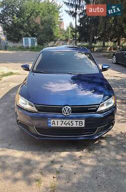 Седан Volkswagen Jetta 2013 в 