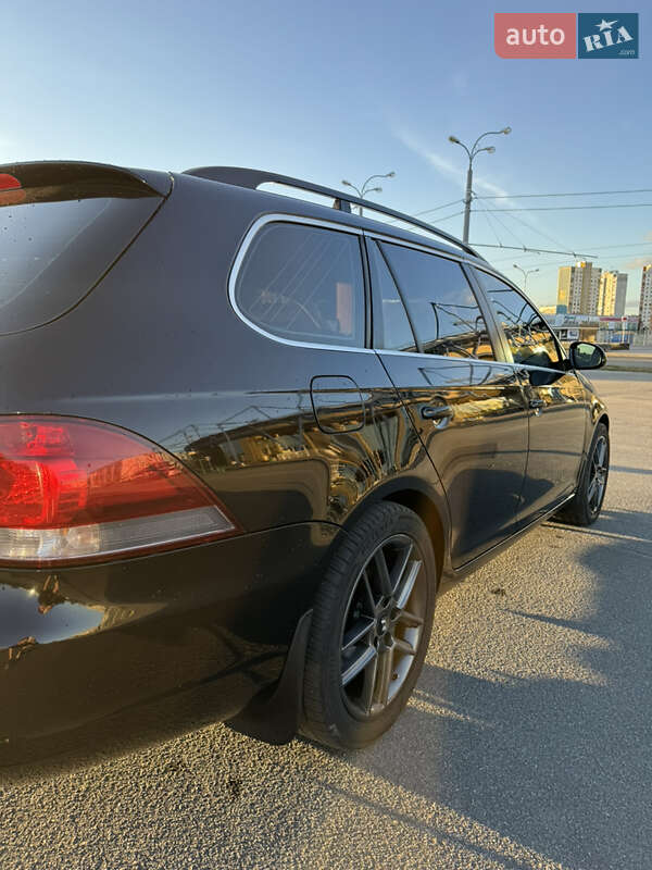 Универсал Volkswagen Jetta 2010 в Харькове