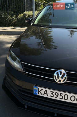 Седан Volkswagen Jetta 2014 в 