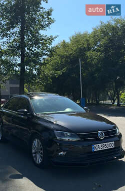 Седан Volkswagen Jetta 2014 в 