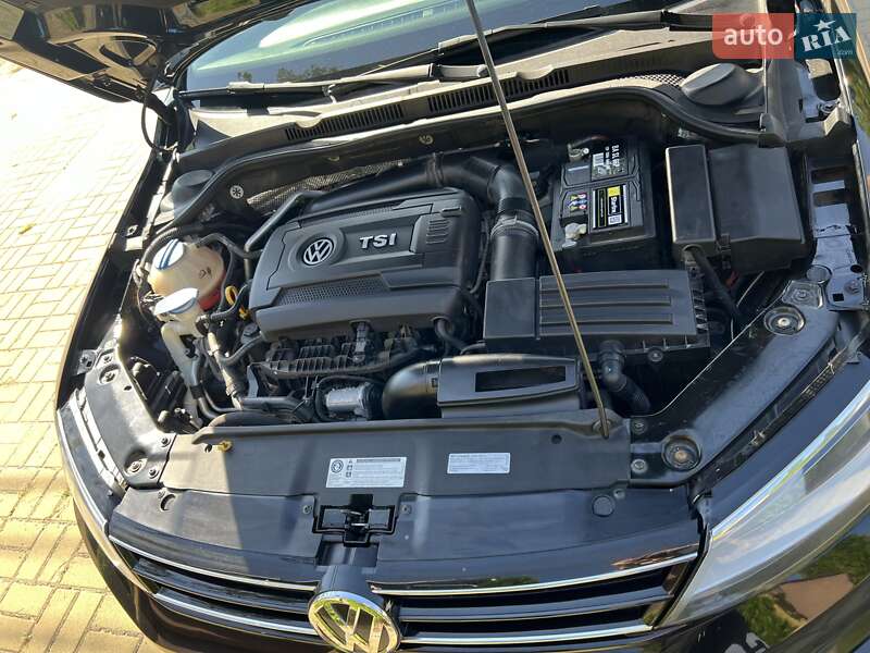 Седан Volkswagen Jetta 2014 в Києві фото 26 Седан Volkswagen Jetta 2014 в Києві